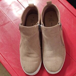 Time and Tru Beige Slip-On Shoes